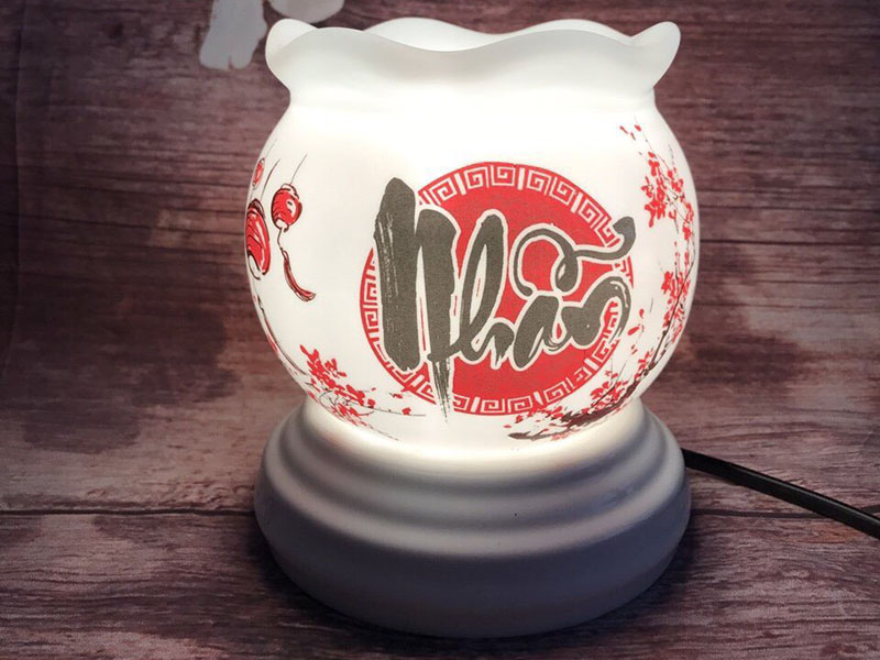 Đèn Xông Tinh Dầu Size Trung Miệng Lượn- Chữ Nhẫn