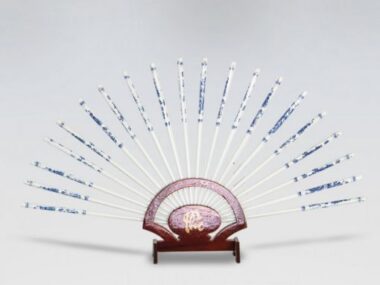 Đũa Thờ Trắng Xanh