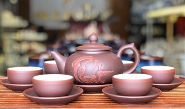 Bộ Ấm Trà Tử Sa Bát Tràng Chóp Chữ Phát 400ml