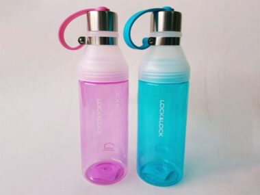 Bình đựng nước nhựa PC có nắp bọc Inox Lock&Lock 670ml -P-1699BLU