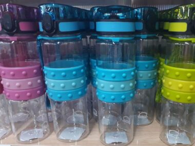 Bình nhựa đựng nước Lock&Lock Easy-Grip 550ml P&Q - P-1701GRN