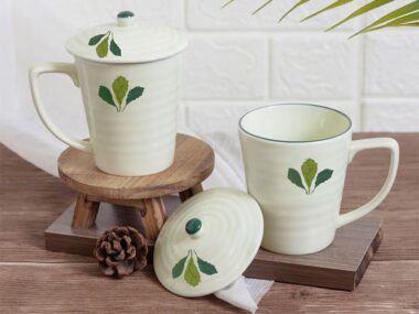 Ly Sứ Men Kem Ba Lá