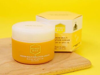 KEM TRUE ISLAND HONEY BEE VENOM MULTI SOLUTION CREAM DANH CHO DA DAU MUN