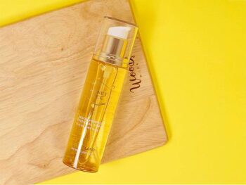 NUOC HOA HONG TRUE ISLAND HONEY BEE VENOM PERFECT ESENTIALTONER DANH CHO DA DAU MUN