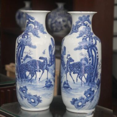 Tiểu Lộc Bình Men Lam Vẽ Tùng Công Cao 52cm Đường kính 18cm