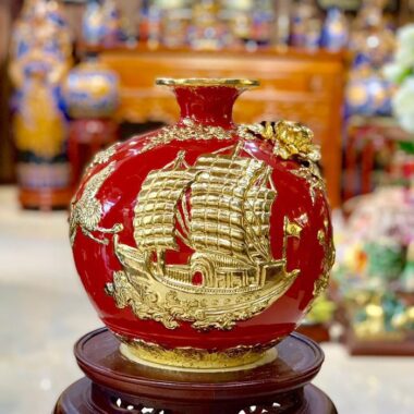 Bình hút lộc Thuận buồm xuôi gió men đỏ Trần Độ dát vàng