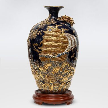 Bảo bình hút lộc Thuận Buồm Xuôi Gió vẽ men vàng