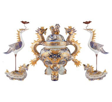 Bộ tam sự vẽ vàng