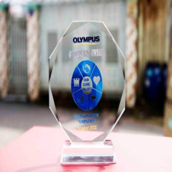 Bộ Quà Tặng Kỉ Niệm Chương Pha Lê Olympus sang trọng MKBQT21