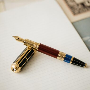 Quà Bảo Hiểm Bút Montblanc Writer Edition Willam Shakespeare