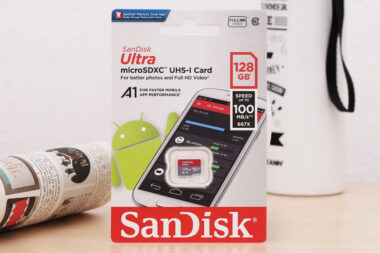 Thẻ nhớ MicroSD 128 GB Class 10 Quà Công Nghệ