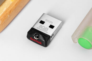 USB 2.0 8GB Sandisk SDCZ33 Đen Quà Công Nghệ