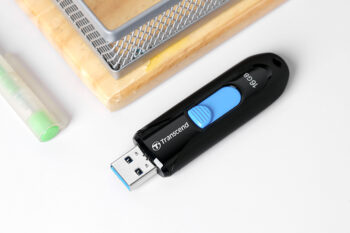 USB 3.0 – 3.1 16 GB Transcend JetFlash 790 Quà Công Nghệ