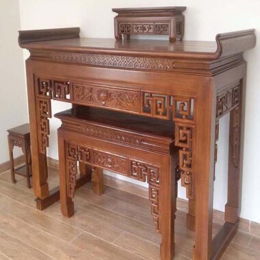Bàn thờ gỗ mít đẹp sang trọng cho gian thờ ấm cúng