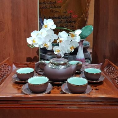 Bộ Ấm Trà Bát Tràng Chóp Nâu Bọc Đồng Bạch