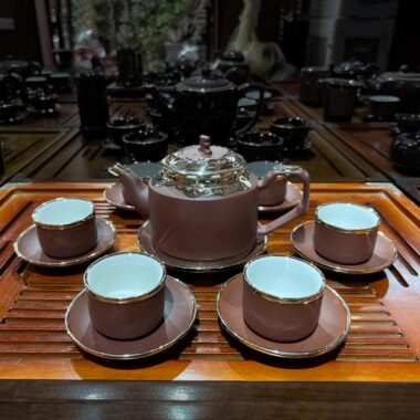 Bộ ấm trà tử sa Bát Tràng Tích Nâu Bọc Đồng Bạch