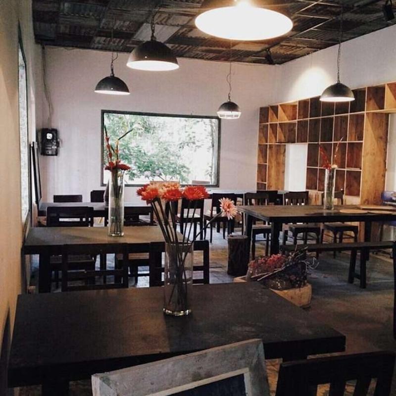 12. Trốn café