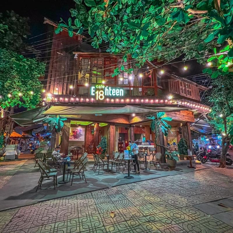 28. Café Hoa Đồng Nội