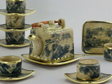 Bộ Ấm Chén Bát Tràng Vuông Men Rạn Bọc Đồng