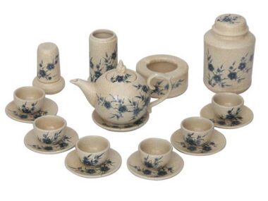 Bộ Ấm Chén Bát Tràng Men Rạn Vẽ Hoa Đào Đầy Đủ Phụ Kiện