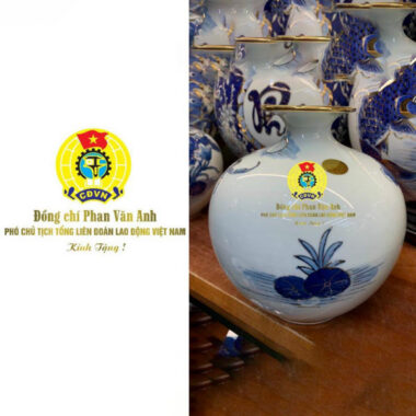 Bình hút tài lộc Bát Tràng in logo CĐVN