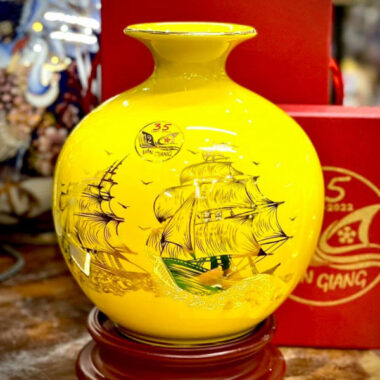 Bình hút tài lộc Bát Tràng in logo trường lớp