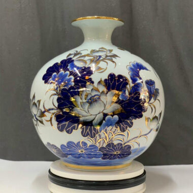 Bình hút tài lộc Bát Tràng vẽ vàng hoa sen chính diện