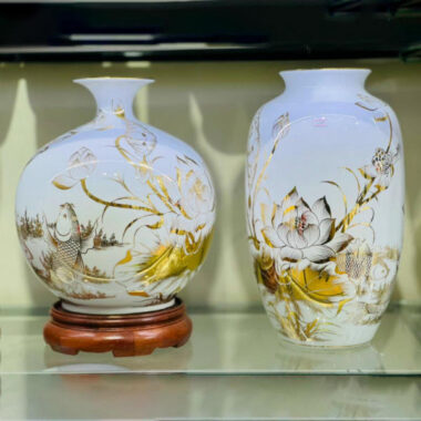 Bình Hút Tài lộc Bát Tràng Vẽ Vàng Nền Trắng Hoa Sen