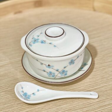 Chén trà họa tiết hoa mai xanh nhạt HM01