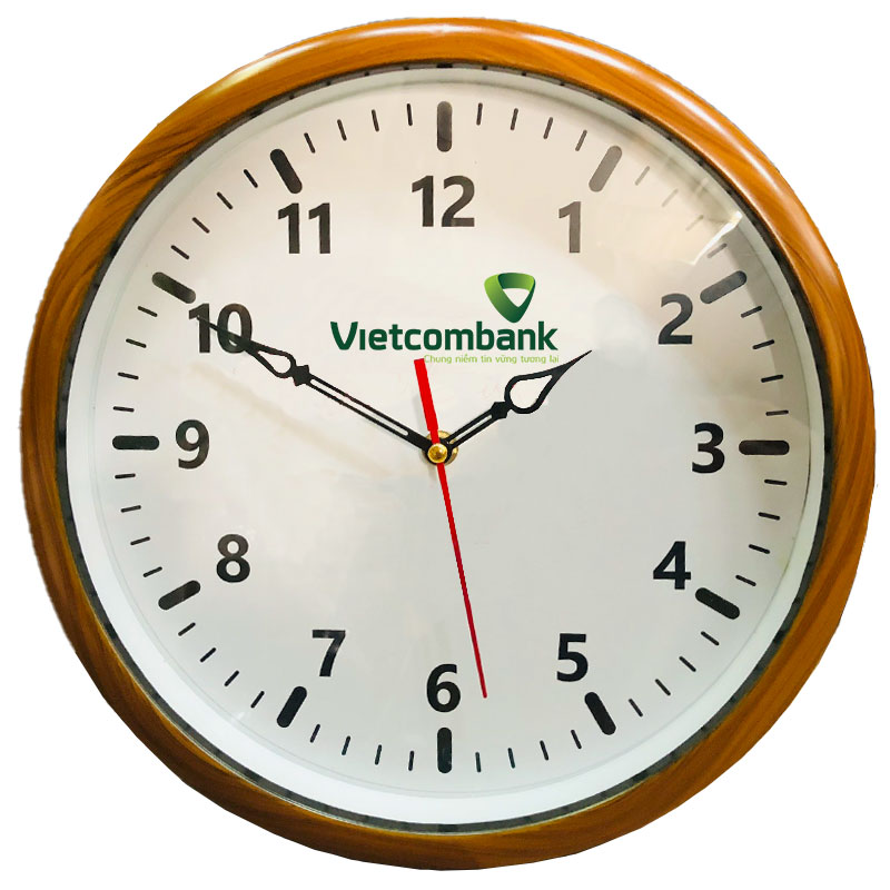 Đồng hồ treo tường gỗ đà kim rỗng dấu kim lớn in logo Vietcombamk