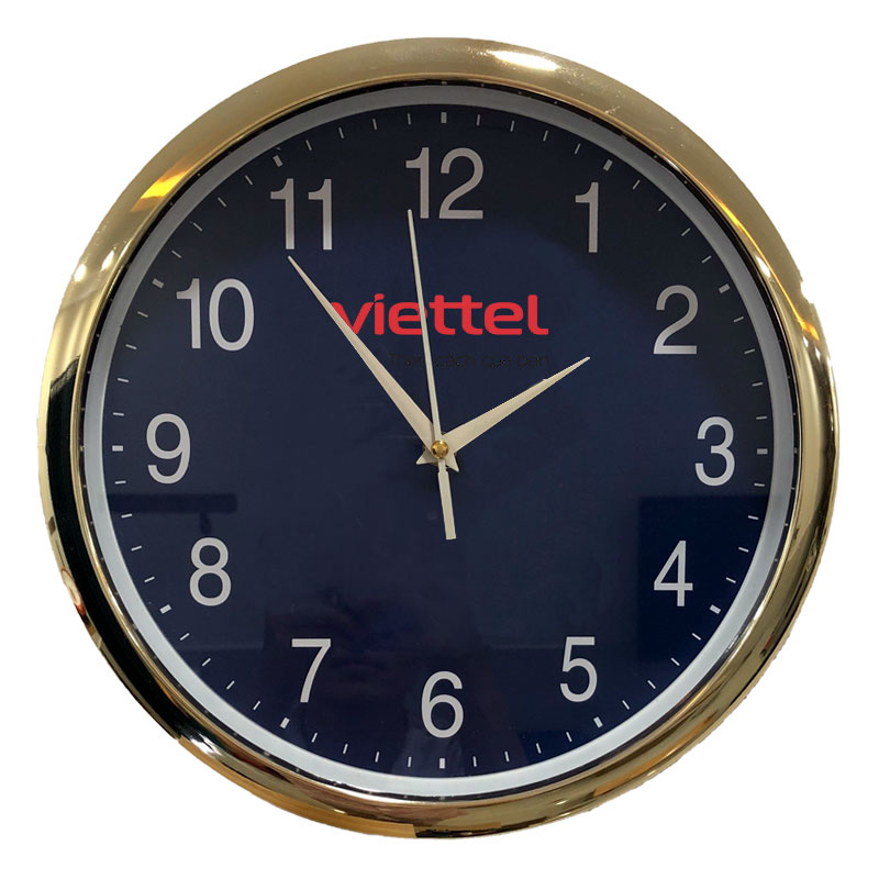 Đồng hồ treo tường màu vàng kim sang trọng in logo Viettel