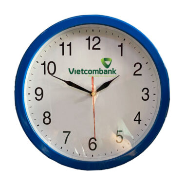 Đồng hồ treo tường màu xanh dương in logo Vietcombamk