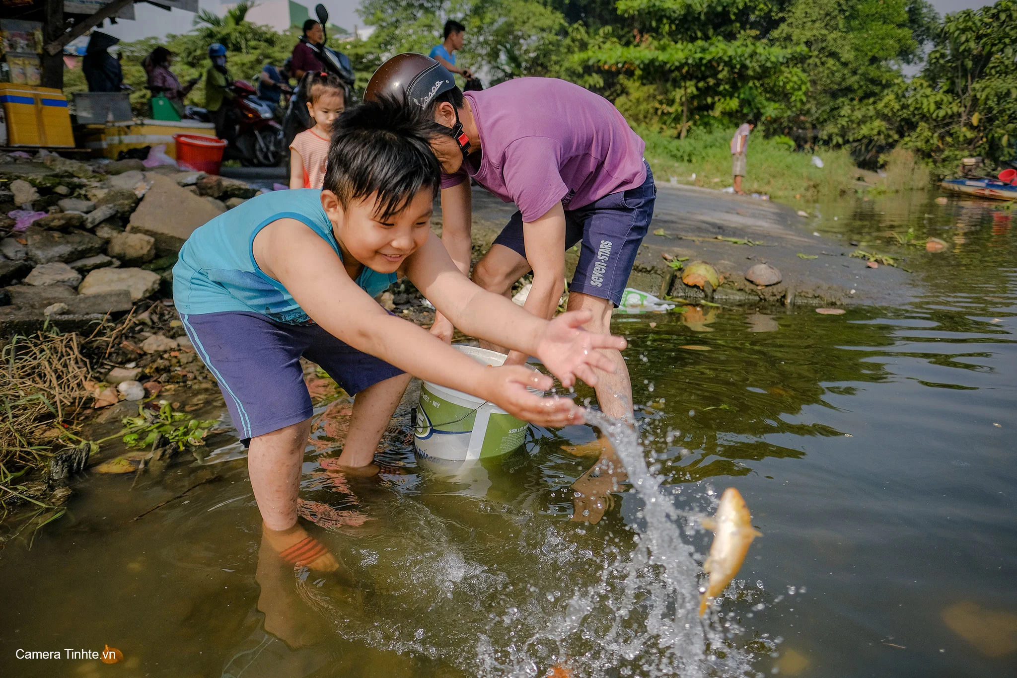 https://mekoong.com/wp-content/uploads/2022/10/hinh-anh-tien-ong-tao-ve-troi.jpg