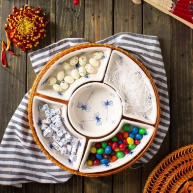 Khay mứt tết Bát Tràng họa tiết chuồn chuồn