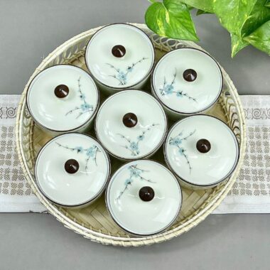 Khay mứt tết Bát Tràng họa tiết hoa mai xanh