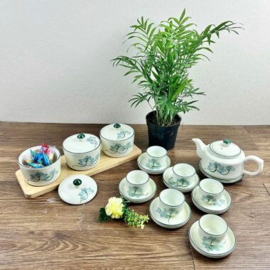 Khay mứt tết Bát Tràng họa tiết hoa sen xanh nhạt BT2