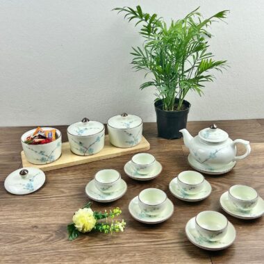 Khay mứt tết Bát Tràng họa tiết hoa xanh nhạt