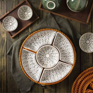 Khay mứt tết Bát Tràng họa tiết màu đen