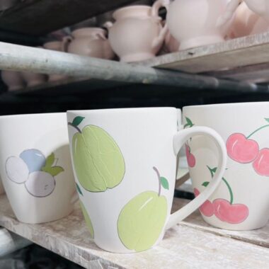 Ly bát tràng họa tiết hoạt họa HT02