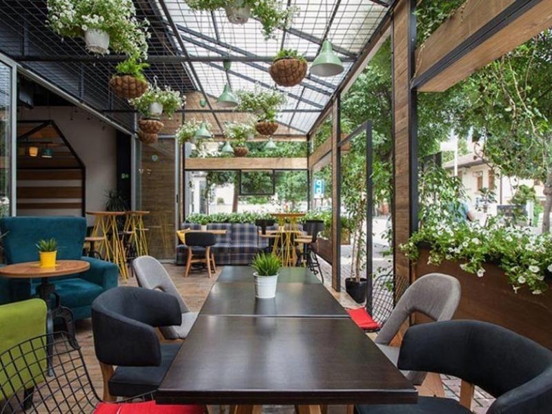 Thiết kế quán cà phê sân vườn phong cách đơn giản