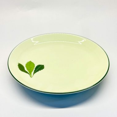 Đĩa nhà hàng gốm bát tràng họa tiết 3 lá-175