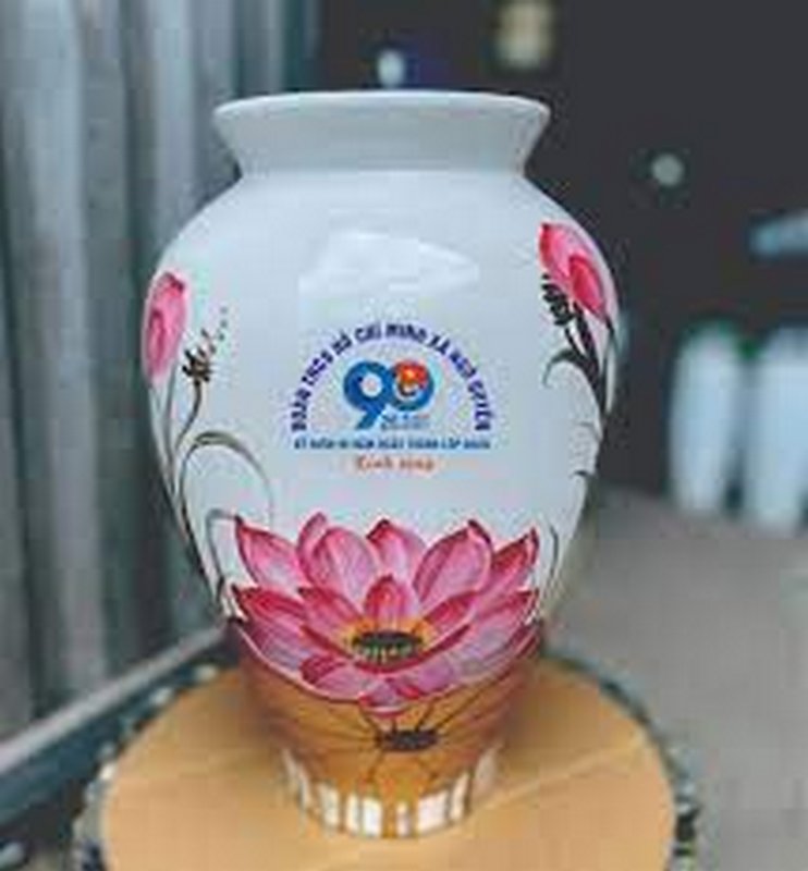 Bình Hoa in Logo 