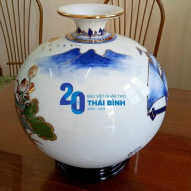 Quà Khai trương Bình hút tài lộc Bát Tràng tặng sếp