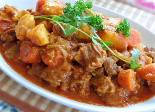 Giới thiệu về món cà ri bò khoai tây