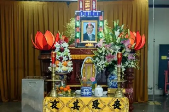 Có nên thắp hương cho người mới mất không