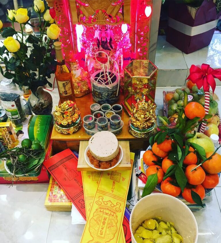 Nên thắp hương Thần Tài Ông Địa vào giờ nào, ngày nào