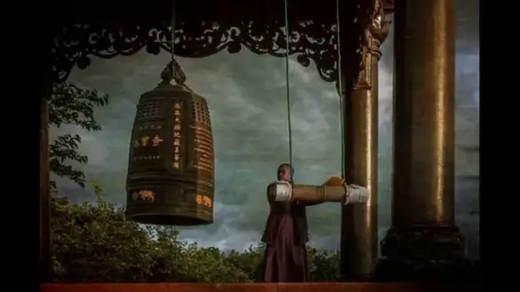 Ý nghĩa của gõ chuông khi thắp hương