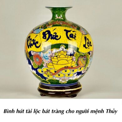 Bình hút tài lộc bát tràng cho người mệnh Thủy