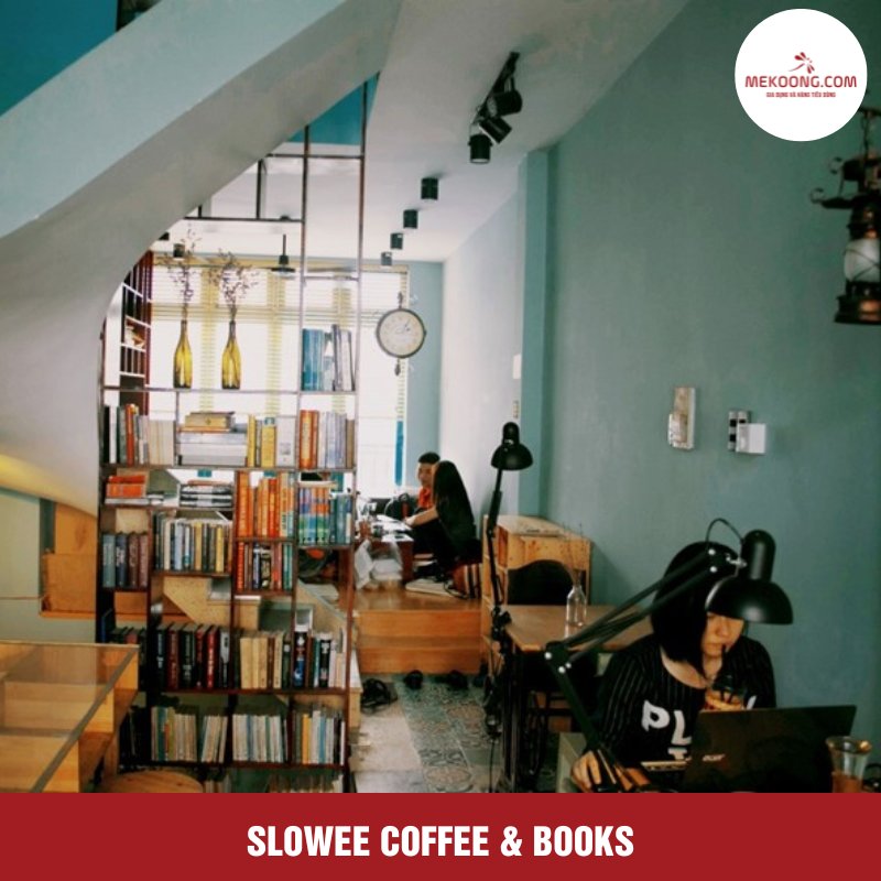 Slowee Coffee & Books 
