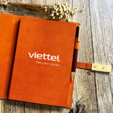 Quà tặng sổ tay in logo Viettel cao cấp SILGMK9